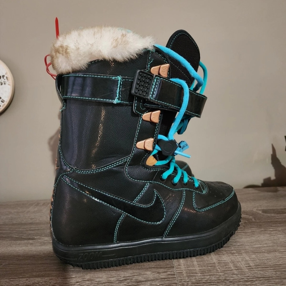 Nike Zoom Force 1's Snowboarding Boot, Womens 5